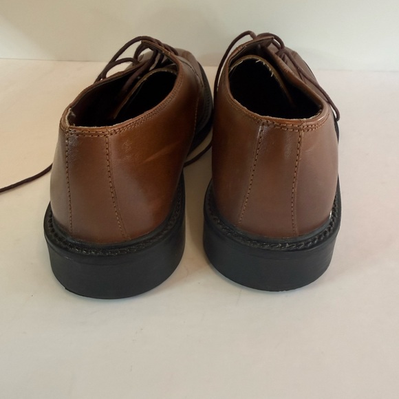 Elegant Brown Leather Men\'s Oxfords